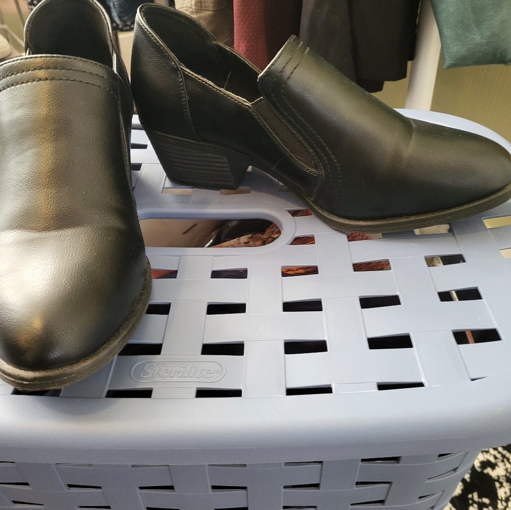 Black Heeled Shoes w/ Wedge Heel and Slip-On Design. Never Worn..only tried on